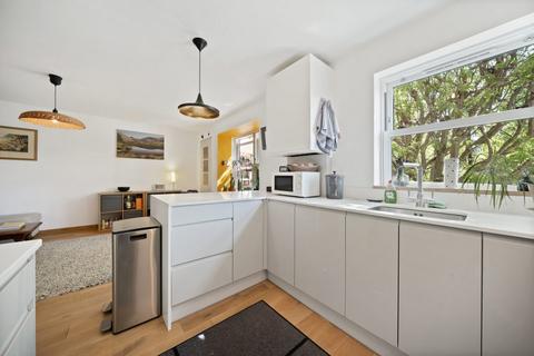 2 bedroom flat to rent, Barker Drive, London NW1
