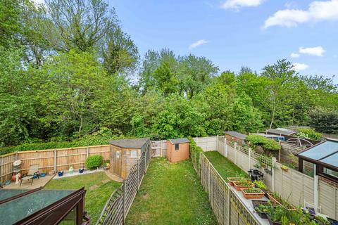 2 bedroom terraced house for sale, Friars Way, Chertsey KT16