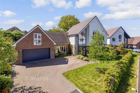 5 bedroom detached house for sale, Warmlake Orchard, Maidstone ME17