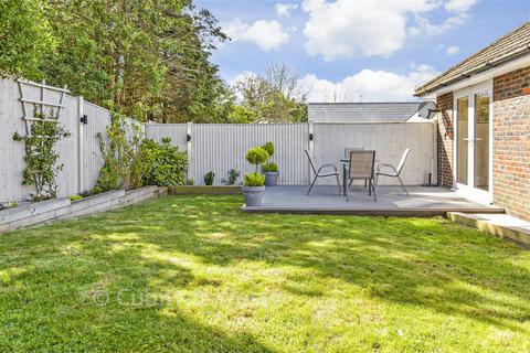 2 bedroom semi-detached bungalow for sale, Sunnydale Close, Brighton BN1
