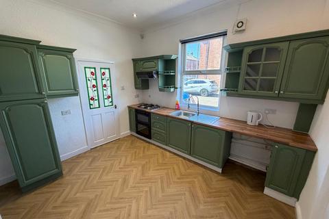 2 bedroom terraced house to rent, Nile Street,  Ashton-under-lyne, OL7