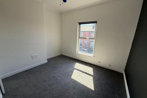 2 bedroom terraced house to rent, Nile Street,  Ashton-under-lyne, OL7