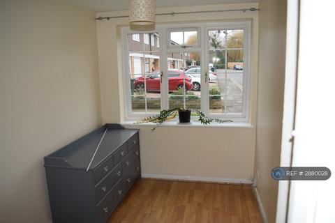 2 bedroom flat to rent, Waters Drive, Staines-Upon-Thames, TW18