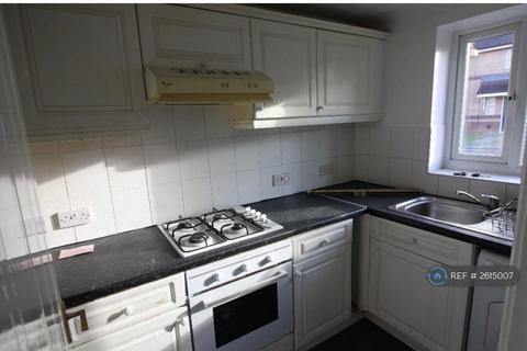 2 bedroom terraced house to rent, Buttermere Avenue, Manchester, M22