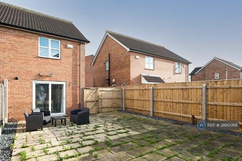 2 bedroom semi-detached house to rent, Harrison St, Grimsby, DN31