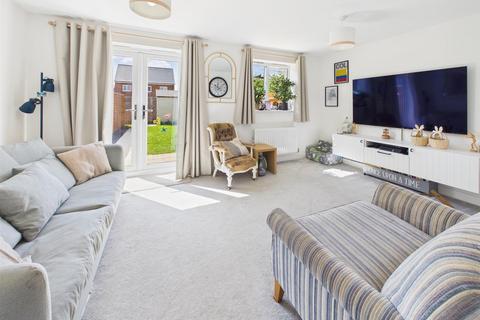 3 bedroom semi-detached house for sale, Saxon Drive, Brockworth, Gloucester