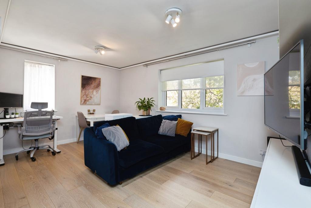 1 bedroom flat for sale