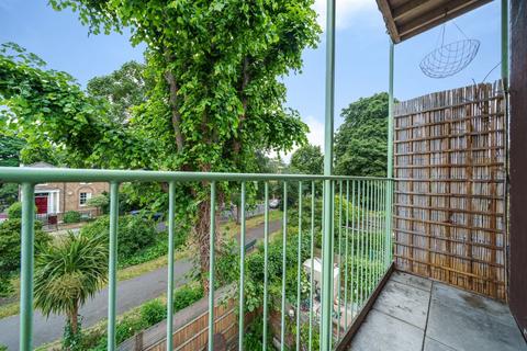 2 bedroom flat for sale, Elm Grove, Peckham Rye, London, SE15