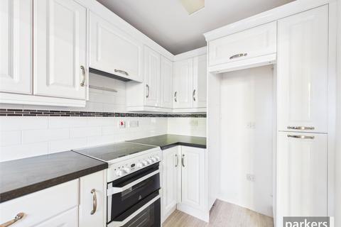 2 bedroom apartment for sale, Emmbrook Court, Berkshire RG6