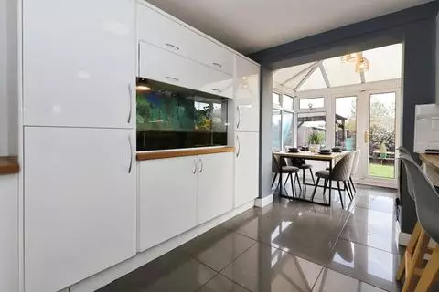 4 bedroom detached house for sale - Widok 5