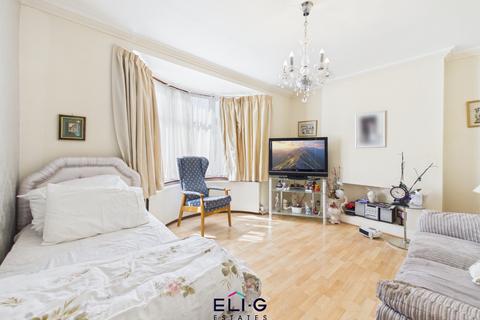 3 bedroom semi-detached house for sale, Holders Hill Avenue, NW4