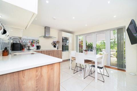 Norfolk Close, Iver SL0