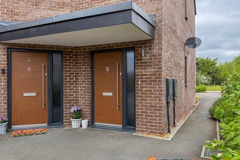 2 bedroom maisonette for sale, Lord Hawke Way, Newark NG24