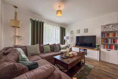 2 bedroom maisonette for sale, Lord Hawke Way, Newark NG24