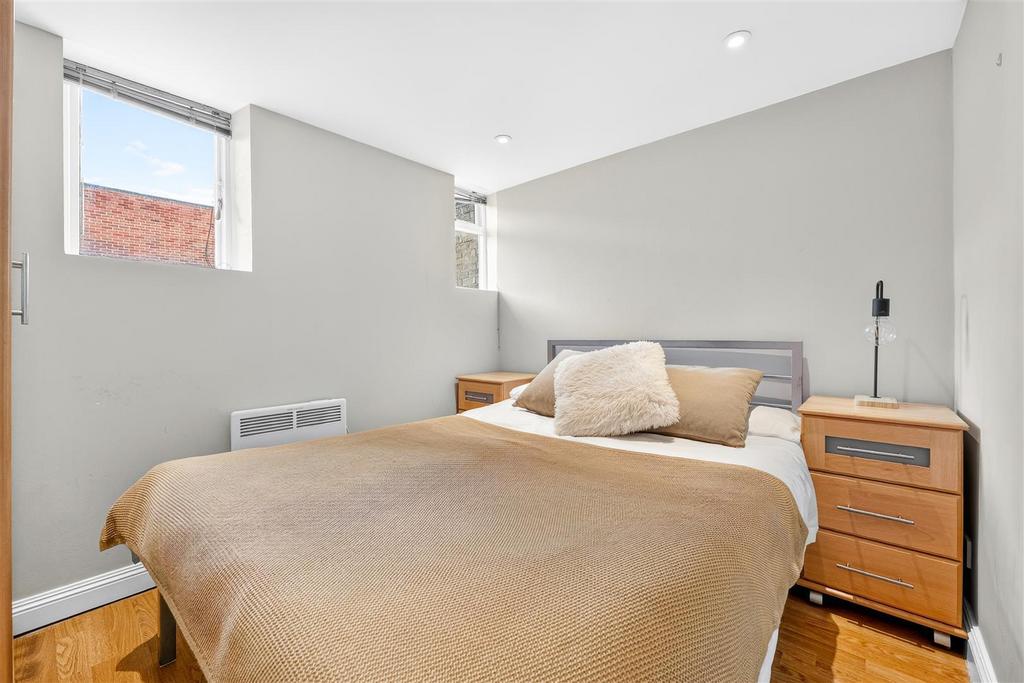 Apartment in London - View 3