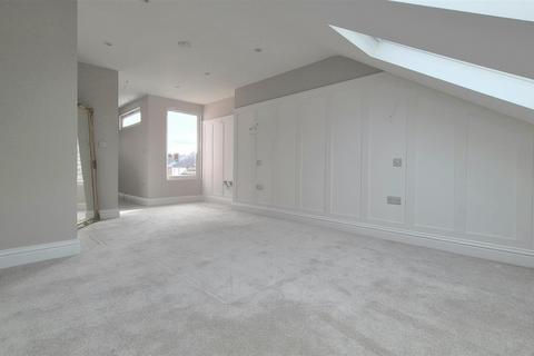 4 bedroom terraced house for sale, Haslemere Road, Southsea
