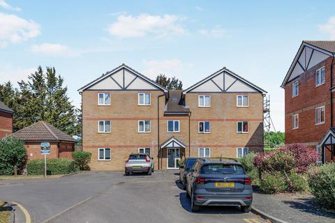 2 bedroom flat to rent, Foxglove Way, Wallington, SM6