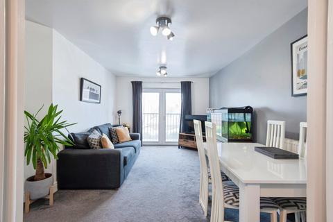 2 bedroom flat for sale, Braeburn Walk, Royston