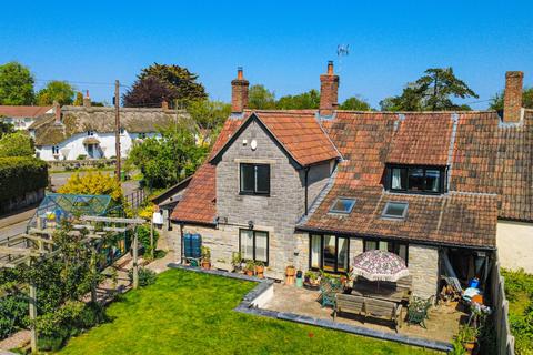 3 bedroom farm house for sale, Historic Three-Double Bedroomed Farmhouse Nestled Within The Popular Village Of North Curry