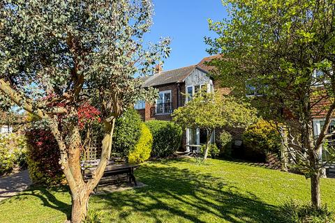 2 bedroom apartment for sale, Sea Lane Close, East Preston, Littlehampton, West Sussex