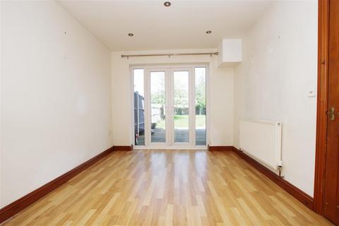 undefined, Eastern Avenue, Swindon SN3