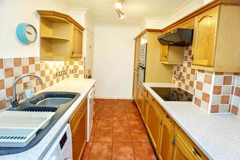 2 bedroom terraced house for sale, Nevill Court, West Malling
