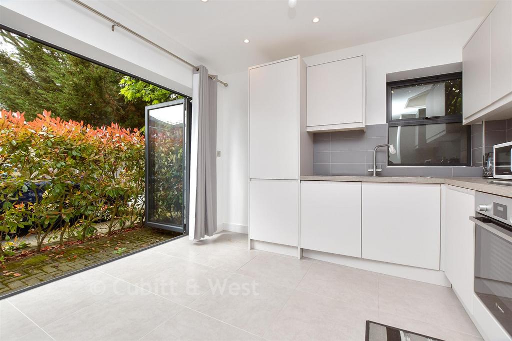 Kitchen / Lounge / Diner