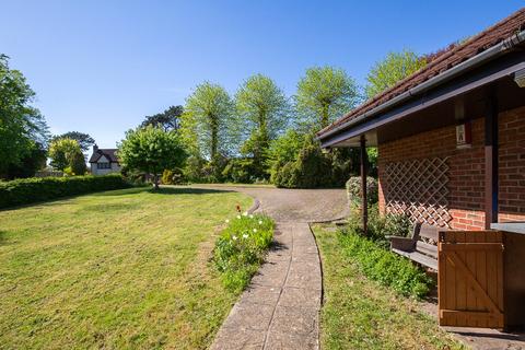4 bedroom bungalow for sale, Glenavon Park, Bristol, BS9