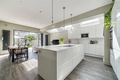 5 bedroom terraced house for sale, Goodwyns Vale, London, N10