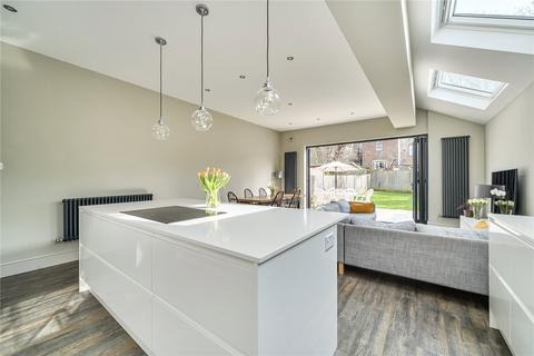 5 bedroom terraced house for sale, Goodwyns Vale, London, N10