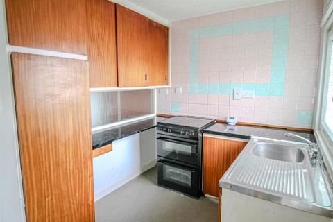 1 bedroom flat to rent, Frobisher Gardens, Daybrook, Nottingham