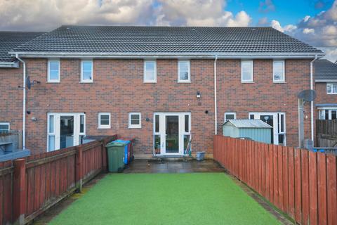 3 bedroom terraced house for sale, Hoggan Court, Longcroft, FK4