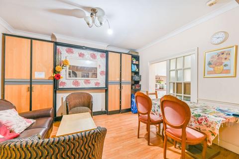 Orchard Gate, Sudbury, Greenford, UB6