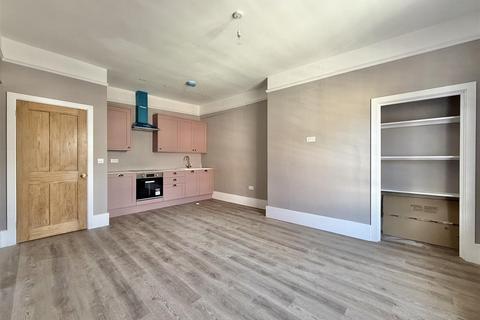 2 bedroom apartment to rent, High Street, Ware SG12