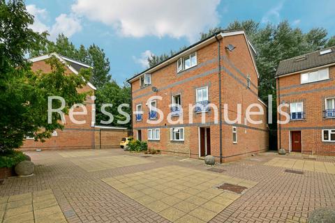 undefined, Ambassador Square, London E14