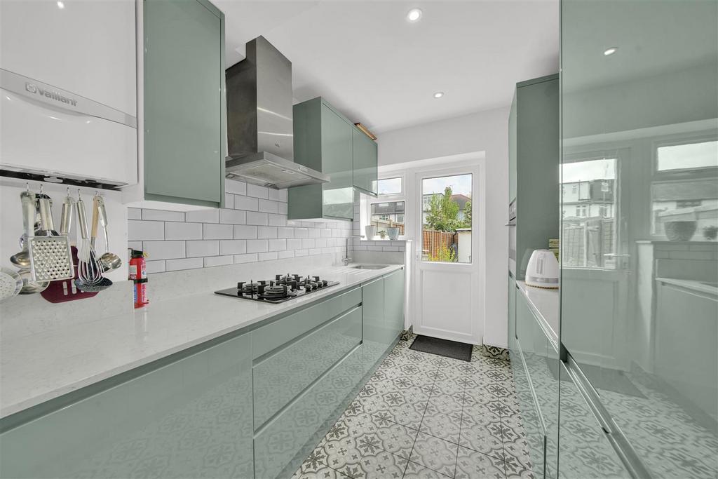 House in London, London Borough of Barking and Dagenham - View 4