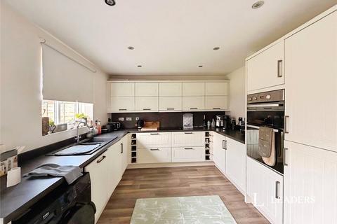 4 bedroom house to rent, Little Owl Walk, Cheltenham, GL50