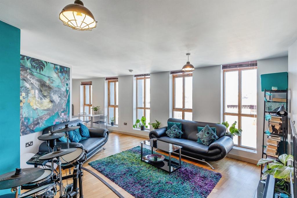 1 bedroom flat for sale