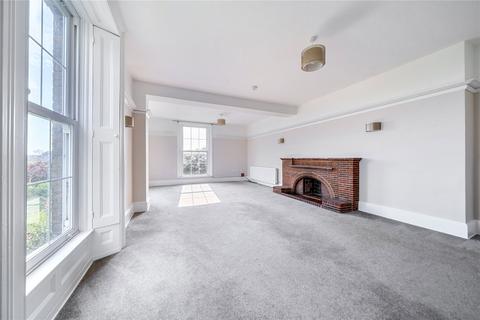 6 bedroom detached house to rent, Moat Farm Road, St. Mary Hoo, Rochester, Kent, ME3