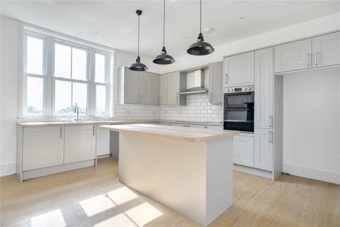 6 bedroom detached house to rent, Moat Farm Road, St. Mary Hoo, Rochester, Kent, ME3