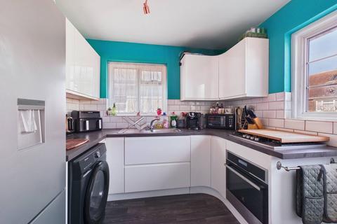 3 bedroom flat for sale, Anscombe Road, Worthing, BN11