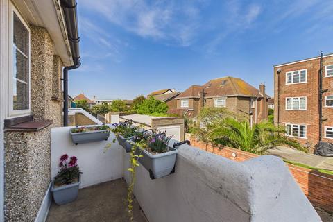 3 bedroom flat for sale, Anscombe Road, Worthing, BN11