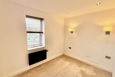 2 bedroom apartment to rent, Crescent House, Rugby, CV21