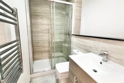 2 bedroom apartment to rent, Crescent House, Rugby, CV21