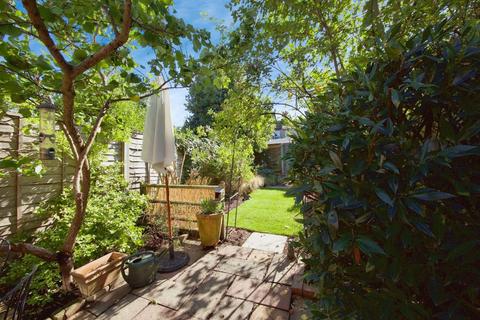3 bedroom terraced house for sale, Ollerton Road, London