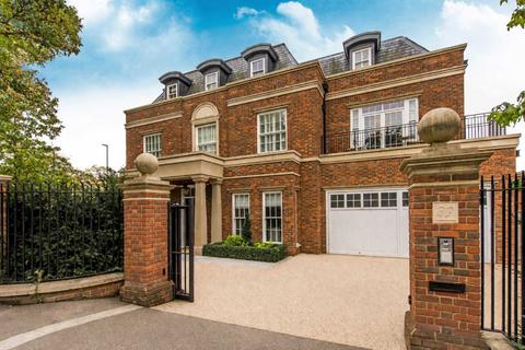 5 bedroom detached house to rent, Copse Hill, London SW20