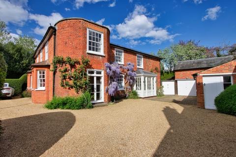 5 bedroom detached house for sale, Chobham, Surrey