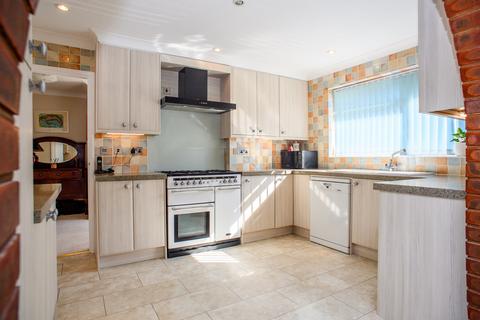 5 bedroom detached house for sale, The Rocks Road, West Malling, ME19