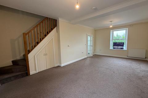 3 bedroom semi-detached house to rent, Johns Terrace, Carmel SA14