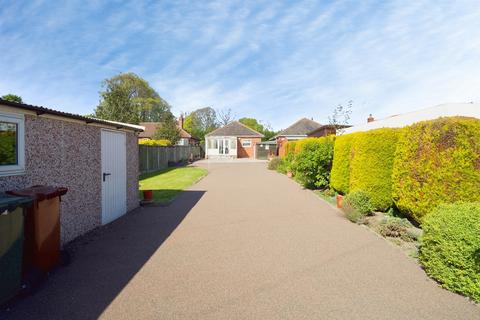 2 bedroom detached bungalow for sale, St. Johns Walk, Royston, Barnsley
